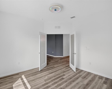 4025 Westwood Fields Loop - Photo Thumbnail 26