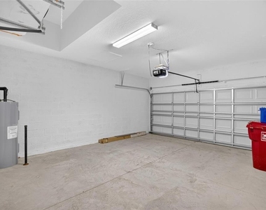 4025 Westwood Fields Loop - Photo Thumbnail 38