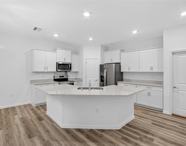 4025 Westwood Fields Loop - Photo Thumbnail 8