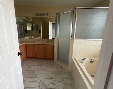 567 Hummingbird Court - Photo Thumbnail 13