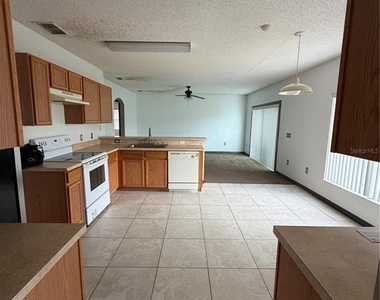 567 Hummingbird Court - Photo Thumbnail 3