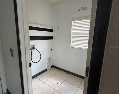 567 Hummingbird Court - Photo Thumbnail 5