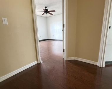 567 Hummingbird Court - Photo Thumbnail 10