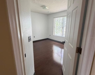 567 Hummingbird Court - Photo Thumbnail 11