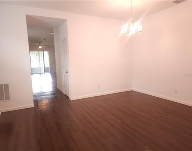 3230 Stratton Circle - Photo Thumbnail 4