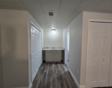 2875 Bay Avenue - Photo Thumbnail 8