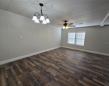 2875 Bay Avenue - Photo Thumbnail 4