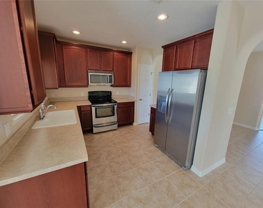 2223 Seven Oaks Drive - Photo Thumbnail 7