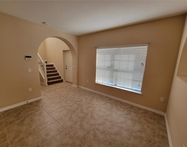 2223 Seven Oaks Drive - Photo Thumbnail 3