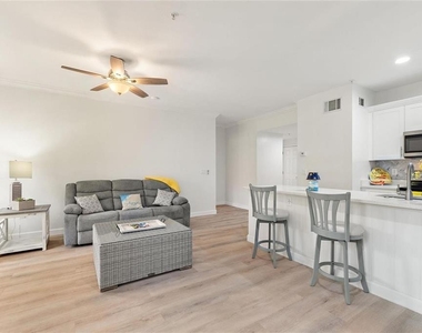 516 Water Street - Photo Thumbnail 8