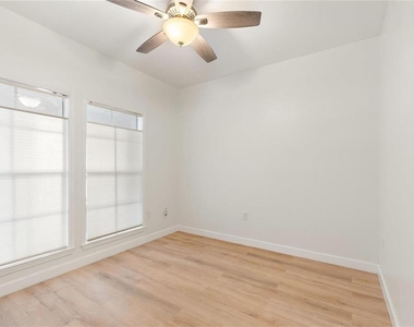 516 Water Street - Photo Thumbnail 14