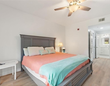 516 Water Street - Photo Thumbnail 12