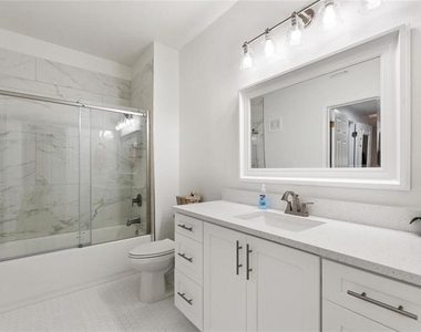 516 Water Street - Photo Thumbnail 13