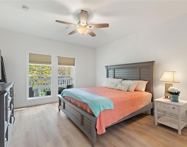 516 Water Street - Photo Thumbnail 10