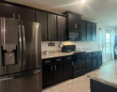 365 Citrus Pointe Drive - Photo Thumbnail 4