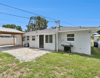 210 E Palm Street - Photo Thumbnail 17