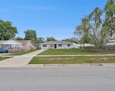 210 E Palm Street - Photo Thumbnail 3
