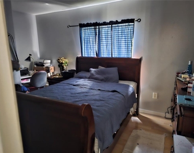 557 Eagle Court - Photo Thumbnail 11