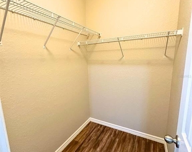 1005 Eagle Pond Drive - Photo Thumbnail 8