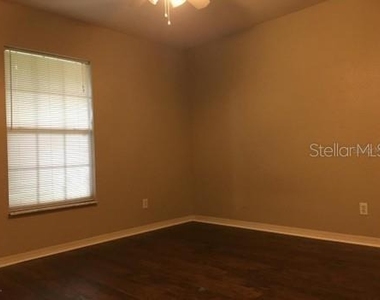 4545 Sw 38th Place - Photo Thumbnail 7