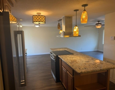 11595 Se 129th Place - Photo Thumbnail 4