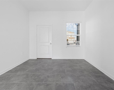2788 Pierr Street - Photo Thumbnail 10