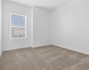 2788 Pierr Street - Photo Thumbnail 12