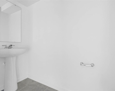 2788 Pierr Street - Photo Thumbnail 18