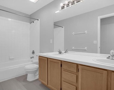 3521 Moss Pointe Place - Photo Thumbnail 17