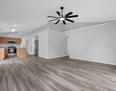 3521 Moss Pointe Place - Photo Thumbnail 9