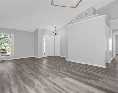 3521 Moss Pointe Place - Photo Thumbnail 1