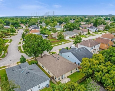 3521 Moss Pointe Place - Photo Thumbnail 28