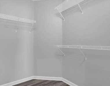 3521 Moss Pointe Place - Photo Thumbnail 12