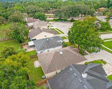 3521 Moss Pointe Place - Photo Thumbnail 27
