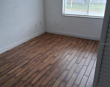 4733 S Texas Avenue - Photo Thumbnail 10