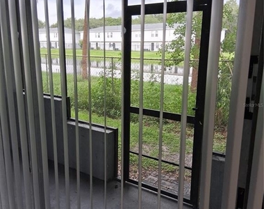 4733 S Texas Avenue - Photo Thumbnail 4