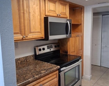 4733 S Texas Avenue - Photo Thumbnail 2