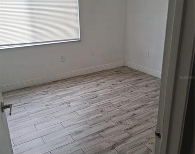 4733 S Texas Avenue - Photo Thumbnail 9