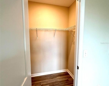 2463 Midnight Pearl Drive - Photo Thumbnail 11