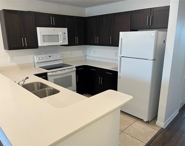 295 Flower Lane - Photo Thumbnail 6