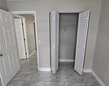 1013 Beecher Street - Photo Thumbnail 9