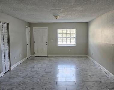 1013 Beecher Street - Photo Thumbnail 2