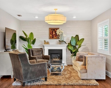 1099 Grove Avenue - Photo Thumbnail 15