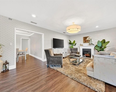 1099 Grove Avenue - Photo Thumbnail 31