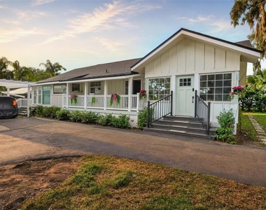 1099 Grove Avenue - Photo Thumbnail 3