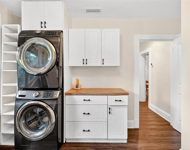 1099 Grove Avenue - Photo Thumbnail 11