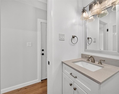 1099 Grove Avenue - Photo Thumbnail 13