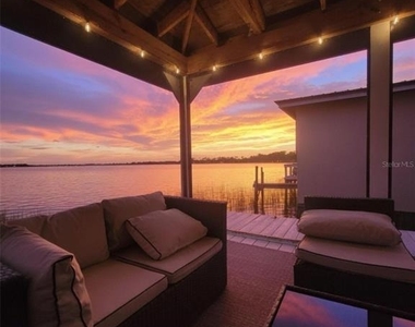 1099 Grove Avenue - Photo Thumbnail 2