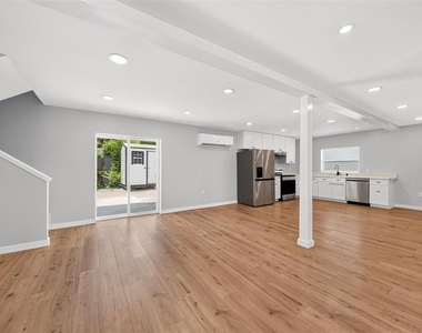 1099 Grove Avenue - Photo Thumbnail 1