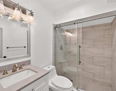 1099 Grove Avenue - Photo Thumbnail 7